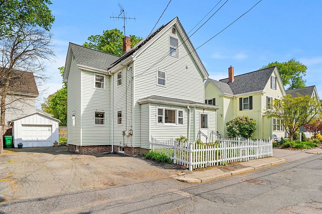 25 Alden Pl, photo 1 of 22